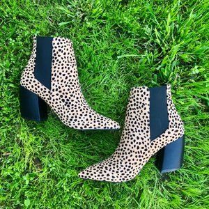 🎇Luxe Leopard Print Booties🎇